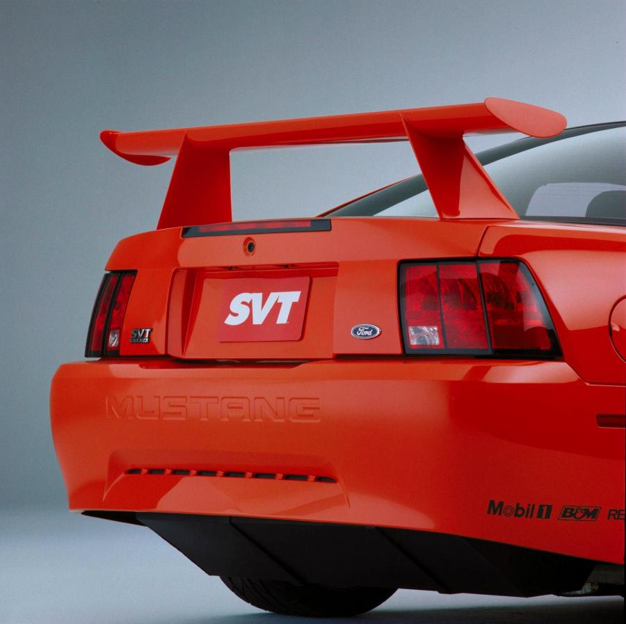  Ford Mustang SVT Cobra R 2000 года  (фото 103 из 128)